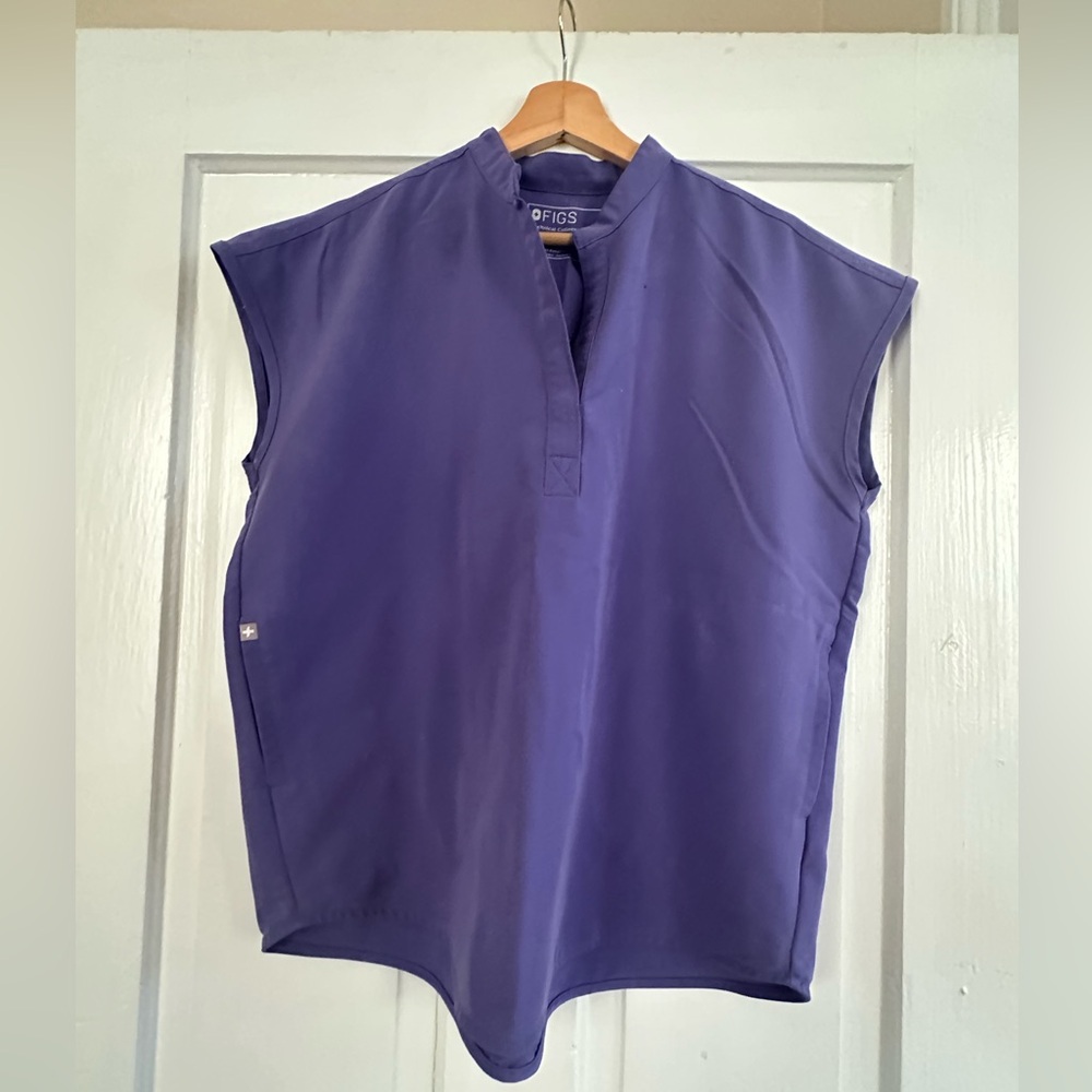 Figs Oversized Rafela scrub top